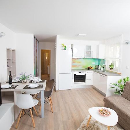 Apartman Roza Подстрана Екстериор снимка