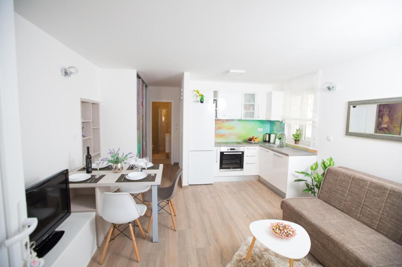 Apartman Roza Подстрана Екстериор снимка